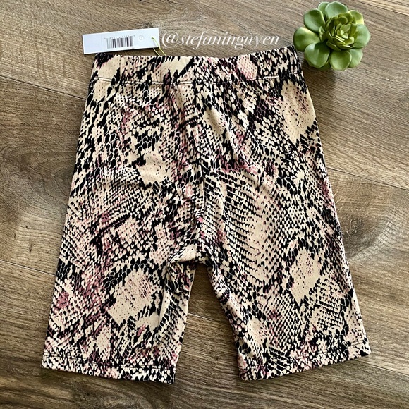 🌟 Tan Python Snake Print Bike Shorts - Picture 2 of 4